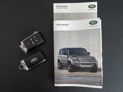 Used 2024 Land Rover Defender 110 SE image 21