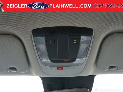 Used 2024 Kia Sorento S FWD image 31
