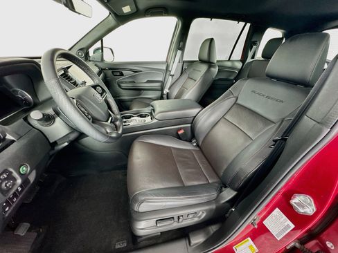 Certified 2024 Honda Passport Black Edition image 21