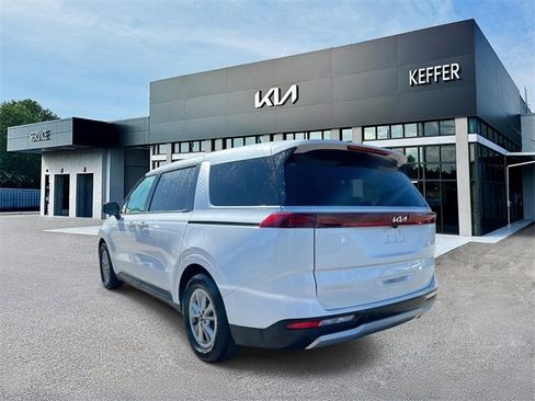 Certified 2024 Kia Carnival LX image 6