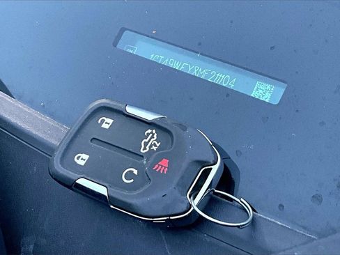 Used 2021 GMC Sierra 3500 Denali w/ Denali Ultimate Package image 11