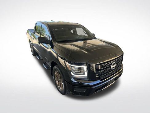 Certified 2024 Nissan Titan SV w/ SV Bronze Edition Package AWD/4WD image 33