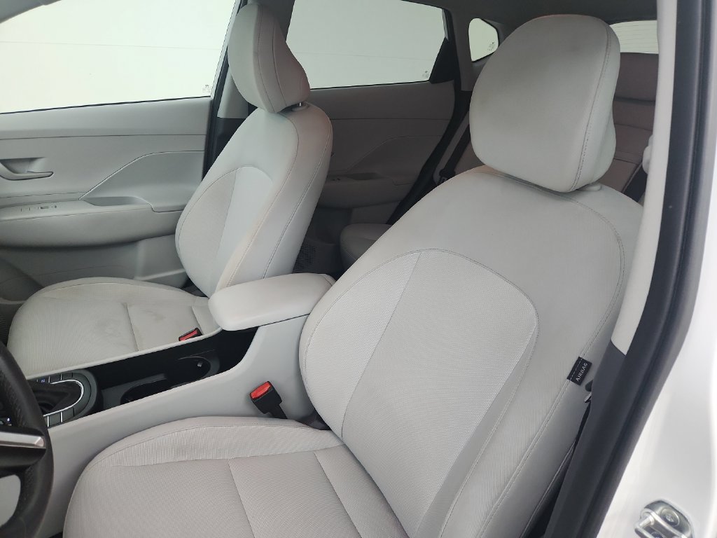 Used 2025 Hyundai Kona SEL FWD image 19