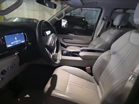 Used 2023 Jeep Wagoneer 4WD w/ Premium Group I image 7