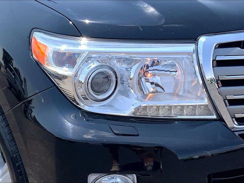 Used 2013 Toyota Land Cruiser AWD/4WD image 28