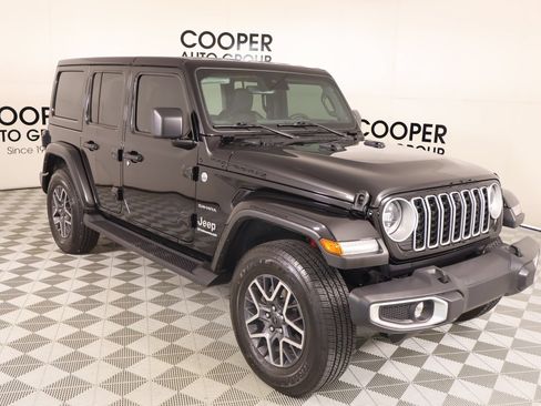 Used 2024 Jeep Wrangler Unlimited Sahara w/ Dual Top Group AWD/4WD image 1