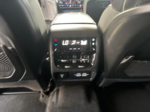 Used 2021 Jeep Grand Cherokee L Limited AWD/4WD image 26