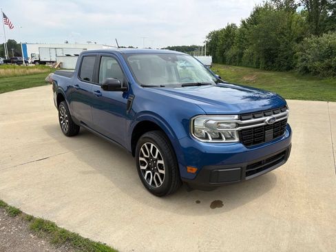 Used 2024 Ford Maverick Lariat FWD image 11