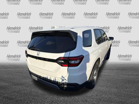 Used 2025 Honda Pilot EX-L image 10