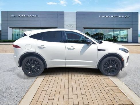 Certified 2024 Jaguar E-PACE R-Dynamic SE AWD/4WD image 4