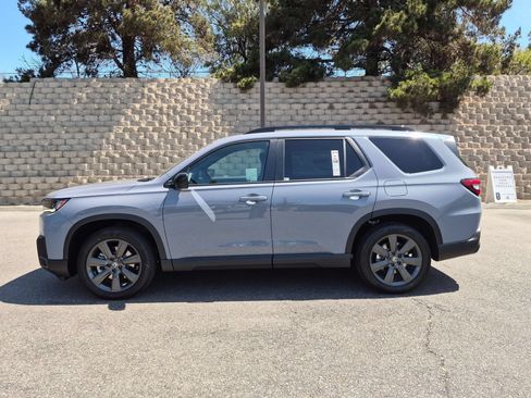 New 2026 Honda Pilot Sport image 8