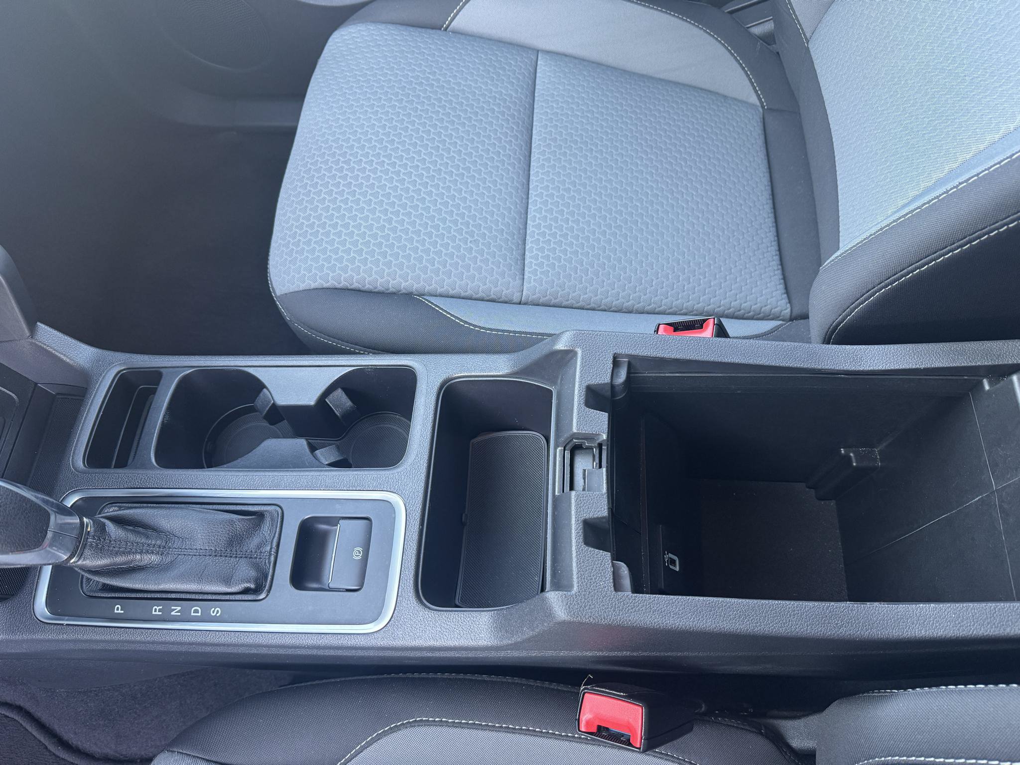Used 2018 Ford Escape SE w/ Ford Safe & Smart Package AWD/4WD image 22