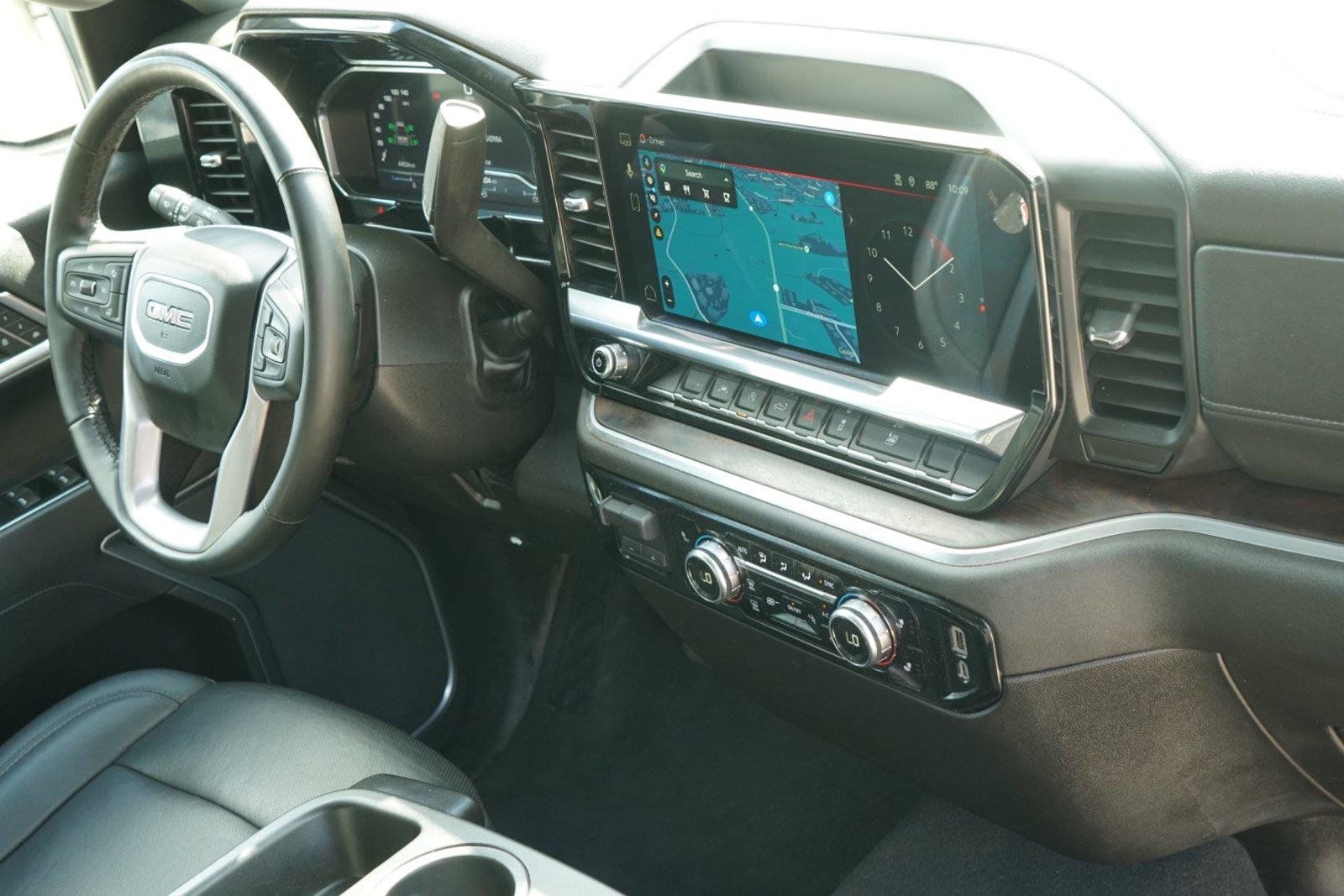 Used 2025 GMC Sierra 1500 SLT RWD image 27