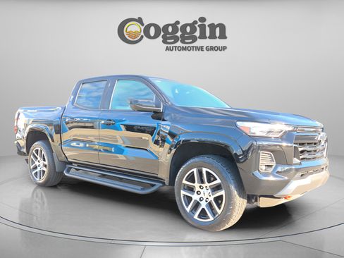 Used 2023 Chevrolet Colorado Z71 w/ Z71 Convenience Package 2 image 8