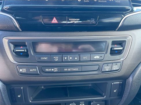 Used 2025 Honda Ridgeline TrailSport image 16