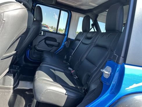 Used 2025 Jeep Wrangler Unlimited Sport AWD/4WD image 27