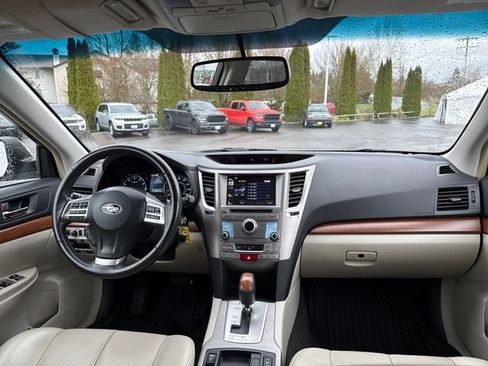 Used 2014 Subaru Outback 3.6R Limited AWD/4WD image 10