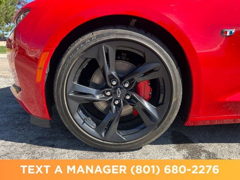Used 2023 Chevrolet Camaro LT RWD image 10