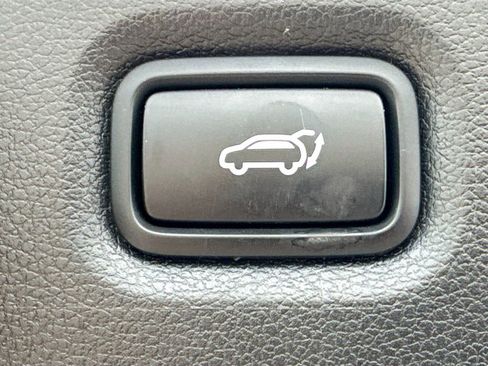 Used 2022 Hyundai Santa Fe SEL w/ Convenience Package FWD image 33
