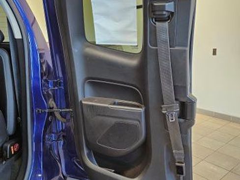 Used 2017 Chevrolet Colorado Z71 image 27