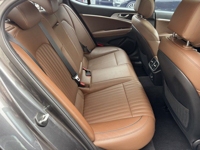 Used 2021 Genesis G70 3.3T RWD image 36