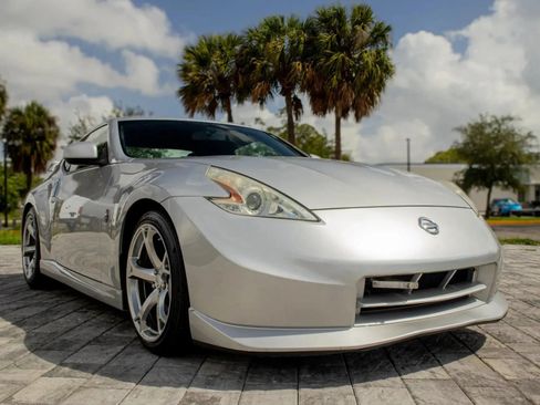 Used 2009 Nissan 370Z NISMO RWD image 1