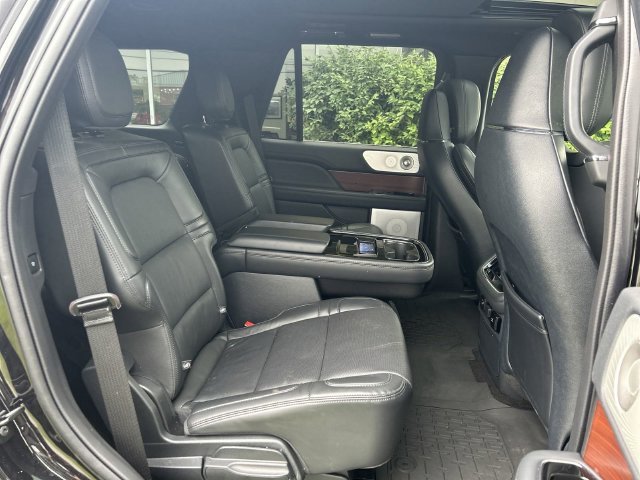 Used 2022 Lincoln Navigator Reserve AWD/4WD image 17