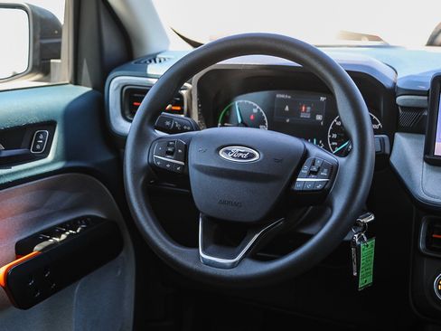 Used 2023 Ford Maverick XLT FWD image 15