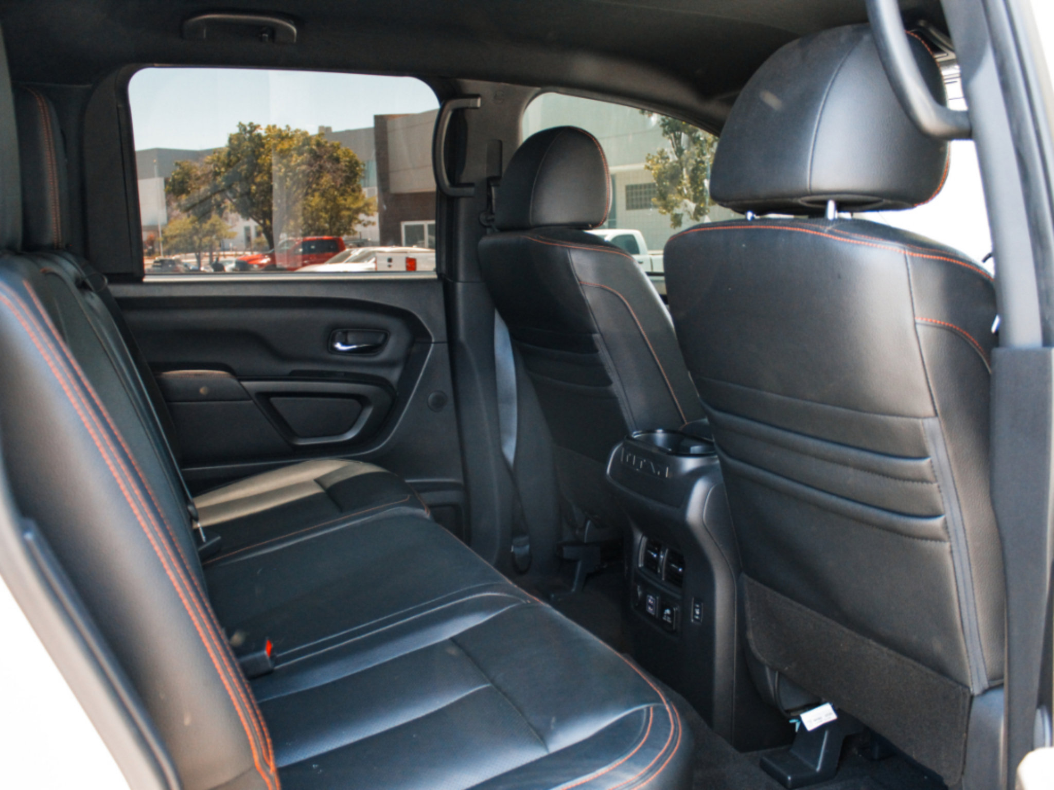 Used 2021 Nissan Titan PRO-4X w/ Pro-4x Convenience Package AWD/4WD image 30