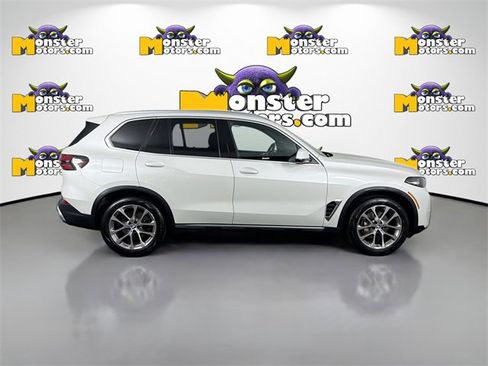 Used 2024 BMW X5 xDrive40i image 4