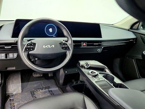 Used 2022 Kia EV6 Wind image 12