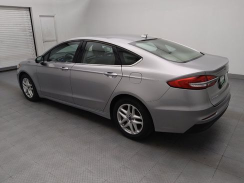 Used 2020 Ford Fusion SE FWD image 3