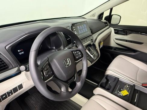 Used 2026 Honda Odyssey Touring image 16