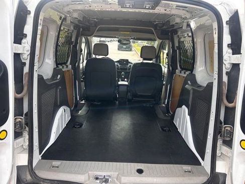 Used 2019 Ford Transit Connect XLT image 3