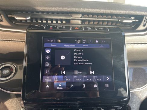 Used 2021 Jeep Grand Cherokee L Laredo image 11