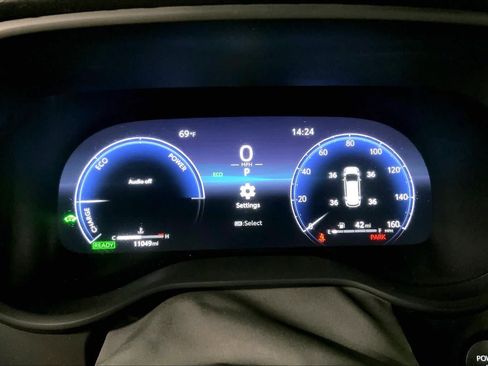 Certified 2025 Toyota Sienna XSE w/ XSE Plus Package AWD/4WD image 26