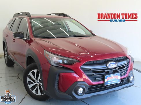 Used 2025 Subaru Outback Premium AWD/4WD image 1
