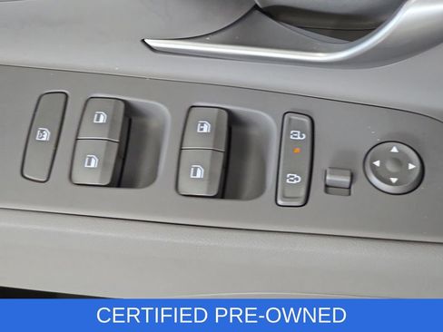 Certified 2025 Hyundai Elantra SE FWD image 28