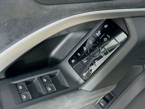New 2026 Audi SQ5 Premium Plus AWD/4WD image 17