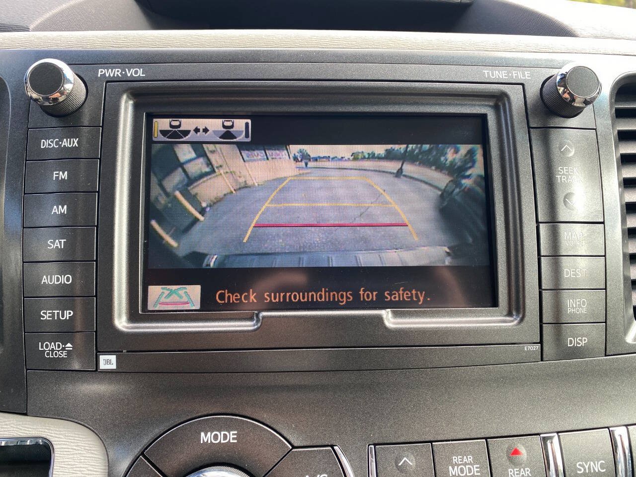 Used 2012 Toyota Sienna Limited w/ Premium Pkg AWD/4WD image 16