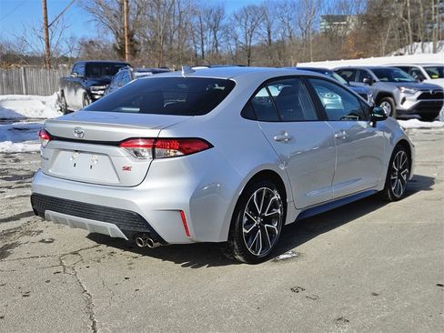 Used 2022 Toyota Corolla SE image 5