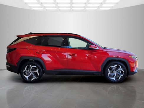 Used 2022 Hyundai Tucson Limited w/ Cargo Package FWD image 3