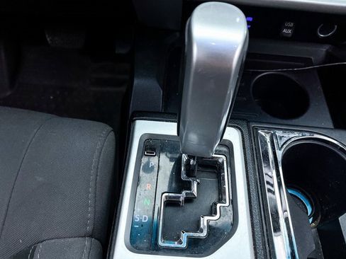 Used 2016 Toyota Tundra SR5 image 21