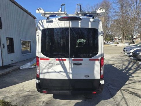 Used 2019 Ford Transit 150 XLT image 4