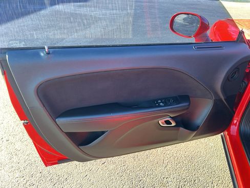 Used 2019 Dodge Challenger SXT image 20