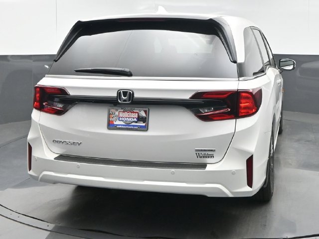 New 2027 Honda Odyssey Touring image 5