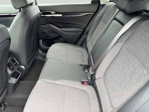 Used 2025 Kia Seltos S FWD image 14