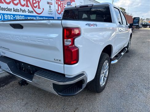 Used 2021 Chevrolet Silverado 1500 LTZ w/ LTZ Premium Package AWD/4WD image 3