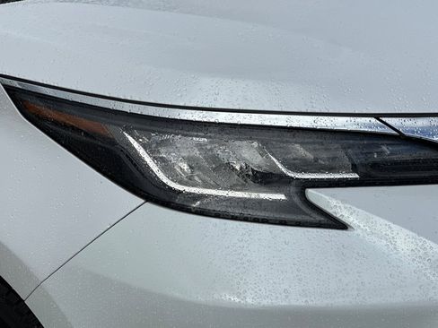 Used 2023 Toyota Sienna XLE image 48
