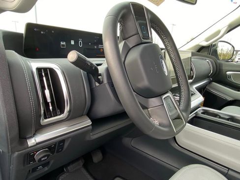 New 2026 Ford Expedition Max Platinum w/ Driver's Package image 9